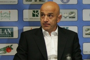 Руссо: "Такую команду как Говерла мы обыграть не можем" Главный тренер Химика прокомментировал поражение своей команды в Ивано-Франковске. 