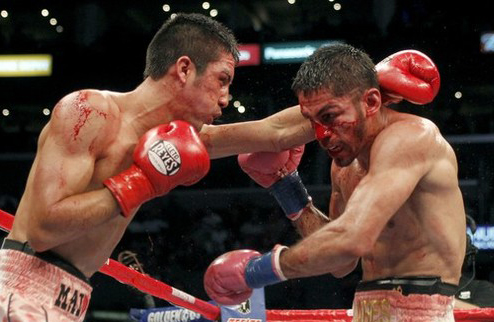 ДеМарко нокаутировал Линареса Мексиканский боксер завоевал чемпионский пояс WBC в легком весе.