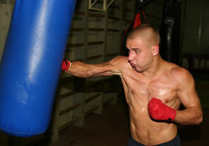 Бурсак: "Бой с Матазимовым — для поддержания формы" Макс Бурсак рассказал о цели следующего поединка с узбекским боксером. 