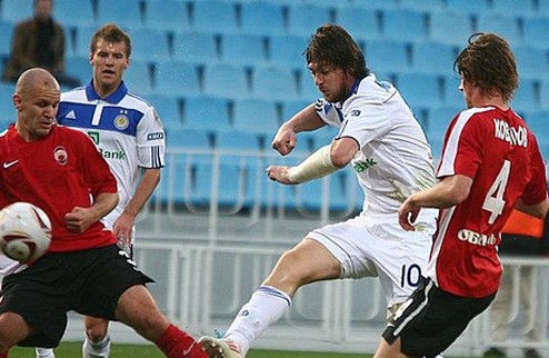 Динамо в Киеве громит Зарю Несмотря на шесть мячей, которые влетели в ворота луганской команды, никто из динамовцев не отличился даже дублем.