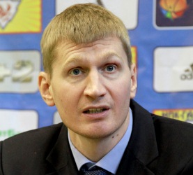 Журавлев: "Мы пытались сыграть командно" Главный тренер Днепра был удовлетворен победой во Львове. 