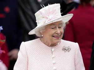 Состоятельные болельщики смогут жить на ОИ-2012 в палатах королевы Анны Королева Великобритании Елизавета II приняла решение сдать в аренду дворец Сент-...