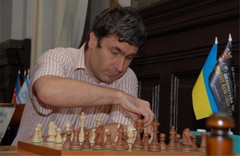Шахматы. Иванчук сыграл вничью с Анандом Украинский гроссмейстер продолжает выступления на мемориале Таля.