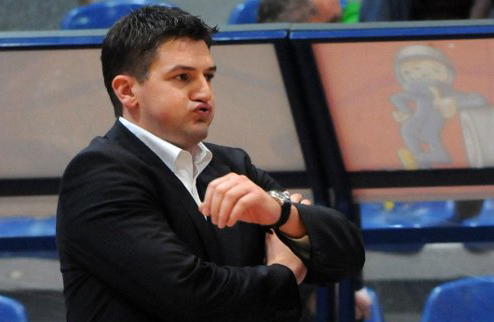 Цибона: Лутц исполняет обязанности тренера, Вранкович размышляет Соперник БК Донецк получил временного наставника.