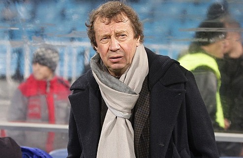 Семин: "Нет у нас времени на переживания" Главный тренер Динамо еще раз вернулся к перипетиям матча со Сток Сити. 
