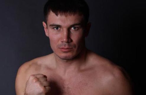 Российский боксер умер после нокаута Трагически погиб полутяжеловес из России Роман Симаков.