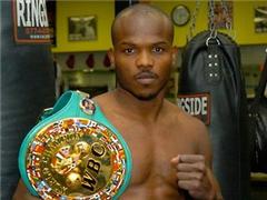 Брэдли готов уважать Хана Для этого чемпион WBA/IBF Амир Хан должен одолеть Ламонта Питерсона.