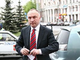 ВХЛ. Яковлев: "Спасибо клубам, которые отдали нам игроков" Президент Локомотива прокомментировал дебют команды в ВХЛ, который состоится уже сегодня.