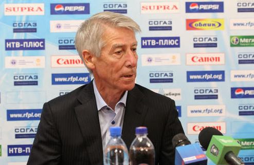 Бывший тренер Томи помог клубу деньгами Валерий Непомнящий пожертвовал 100 000 рублей сибирскому клубу, терпящему финансовое бедствие.
