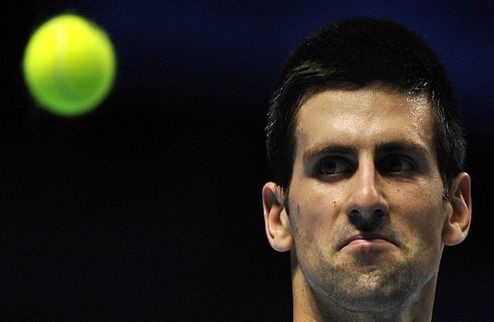 Абу-Даби. Джокович разгромил Федерера В полуфинале выставочного турнира Новак Джокович не оставил Роджеру Федереру никаких шансов.