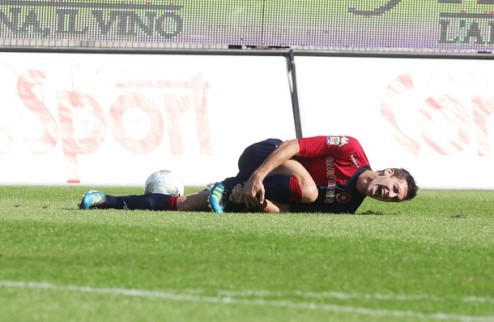 Астори вернется в конце января Защитник Кальяри продолжает восстанавливаться после перелома ноги.