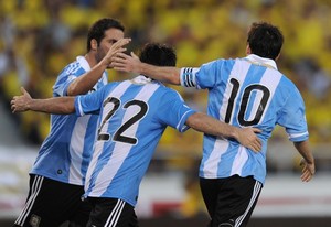 Аргентина сыграет товарищеский матч с Бразилией Сражение самых титулованных латиноамериканских команд состоится в США.