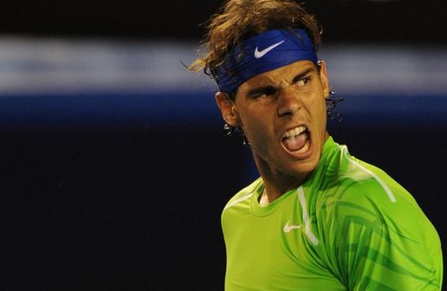 Australian Open. Надаль остановил Федерера В напряженном полуфинальном поединке Рафаэль Надаль переиграл Роджера Федерера.