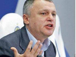 И.Суркис: "Мы не получали никаких предложений по Аруне" Президент Динамо опроверг информацию о возможном уходе нигерийца.  