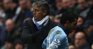 Манчини ждет извинений от Тевеса Наставник Манчестер Сити Роберто Манчини прокомментировал ситуацию со скандальным форвардом.