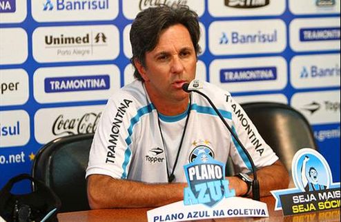 Клуб Бертольо остался без тренера Кайо Жуниор больше не работает в Гремио.
