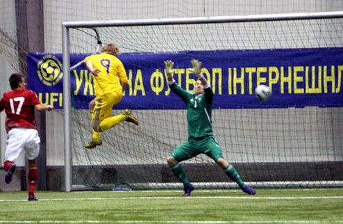 Юношеская сборная Украины разгромила датчан Сегодня сборная U-19 сыграла первый из двух запланированных спаррингов с ровесниками из Дании. 