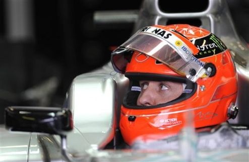 Формула-1. Гран-при Австралии. Шумахер побеждает во второй практике Михаэль Шумахер продемонстрировал высокий потенциал нового Мерседеса.