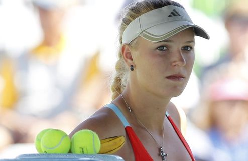 Возняцки: "Шарапова показала хороший теннис" Каролин Возняцки похвалила свою соперницу в полуфинальном матче турнира в Майами.