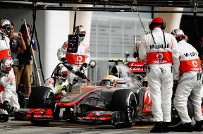 Формула-1. Хэмилтон: нужно продолжать работать В Бахрейне пилот Макларен финишировал восьмым.