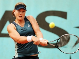 Стосур не одобряет синий цвет кортов в Мадриде Австралийская теннисистка прокомментировала изменение цвета кортов на турнире.