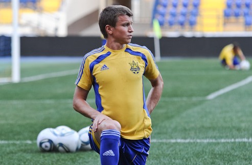 Ротань мечтает сыграть в финале Евро-2012 с Испанией Полузащитник сборной Украины оценил шансы национальной команды на домашнем чемпионате Европы. 