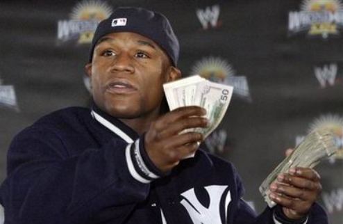 Мейвезер-младший: 32 миллиона долларов за бой с Котто Флойд продолжает оправдывать одно из своих прозвищ - "Money".