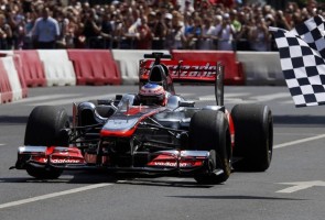 Формула-1. Баттон: в Барселоне будет весело Пилот Макларена готов бороться за высшие места на Гран-при Испании.