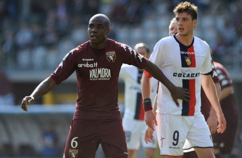 Милан продолжает следить за Огбонной Защитник Торино может стать игроком россонери.