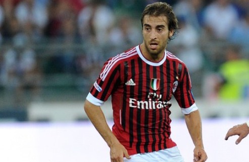 Милан предложит Фламини новый контракт Руководство россонери верит в французского полузащитника.