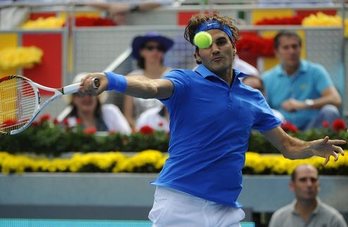 Мадрид. Федерер переиграл в финале Бердыха Несмотря на отчаянные старания чеха, удача и мастерство Роджера принесли тому вторую в сезоне победу на турни...