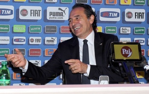 Пранделли обещает атакующую сборную Италии Наставник Скуадры Адзурры пообщался с прессой.