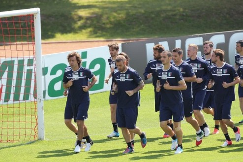 Италия: расстановка 4-3-1-2 Скуадра Адзурра продолжает подготовку к Евро-2012.