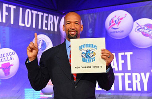НБА. Нью-Орлеан выигрывает драфт-лотерею Шершни будут выбирать первыми на Драфте-2012.