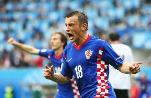 Хорватия: Олич — out, Калинич — in Нападающий команды Славена Билича Ивица Олич получил травму в товарищеской игре против Норвегии.