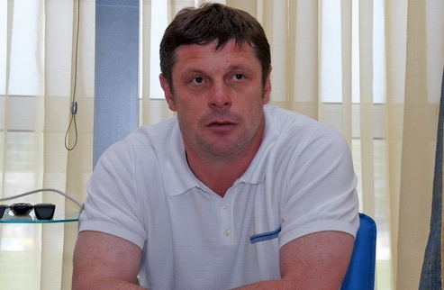 Официально. Лужный возглавил Таврию Олег Лужный вновь почувствует себя  роли главного тренера. 