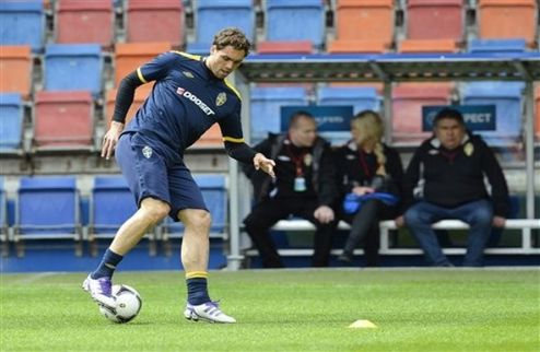 Элмандер может сыграть с Украиной Форвард сборной Швеции тренировался в основной группе.