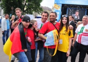 Евро-2012. 36 тысяч фанатов из-за рубежа уже в Украине Чемпионат Европы набирает обороты.