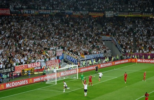 УЕФА накажет Германию и Португалию Руководящий орган европейского футбола готов применить санкции к двум федерациям.