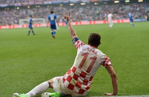 Срна: "Мы верим в себя" "Защитник сборной Хорватии Дари Срна прокомментировал результат матча против сборной Италии (1:1).