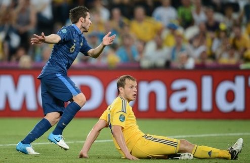 Украина без шансов уступает французам Свое преимущество Франция воплотила в голы в начале второго тайма. 