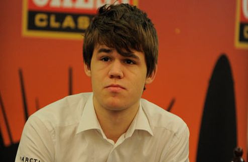 Шахматы. Карлсен выиграл мемориал Таля Норвежский шахматист выиграл турнир в Москве.