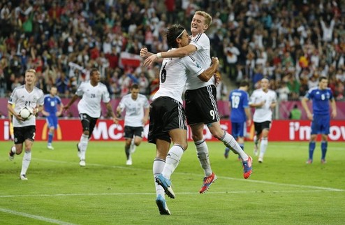 Германия — в полуфинале Евро-2012 + ВИДЕО Бундестим разбил сборную Греции.