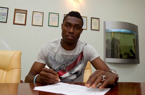 Днепр подписал Одибе Днепропетровский клуб усилился нигерийским защитником. 