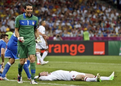 Серия пенальти выводит Италию в полуфинал Евро-2012 + ВИДЕО Достаточно зрелищный поединок завершился неудачей для англичан.