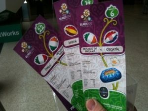 Осталось 2000 билетов на финал Евро-2012 Еще есть возможность приобрести заветный пропуск на финальный поединок чемпионата Европы. 