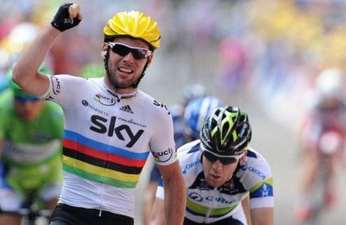 Тур де Франс. Кэвендиш переиграл Грайпеля В очень плотной спринтерской дуэли на втором этапе Тур де Франс победителем вышел чемпион мира Марк Кэвендиш. 