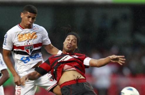 Сан-Пауло снова арендует Денилсона Полузащитник Арсенала следующий сезон проведет в Бразилии.