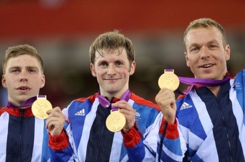 Велотрек. Командный спринт. Мировой рекорд и золото британцев Команды разыграли медали на Олимпиаде в Лондоне.