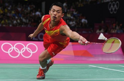 Бадминтон. Драматичный финал и два золота Китая Лин Дан в очень непростом трехгеймовом матче переиграл Ли Чон Вея, оставив Малайзию без побед в этот ден...